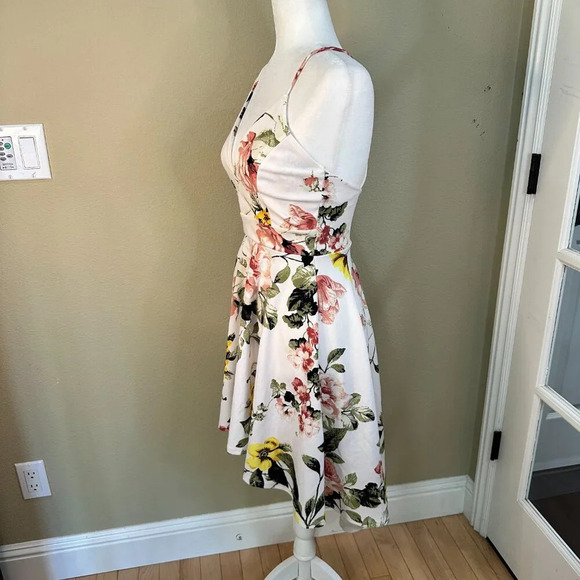 LOVELY DAY Boutique Skater Style Floral Sundress Minidress - small - Picture 6 of 10